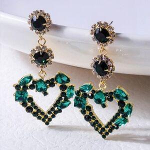 Heart earing